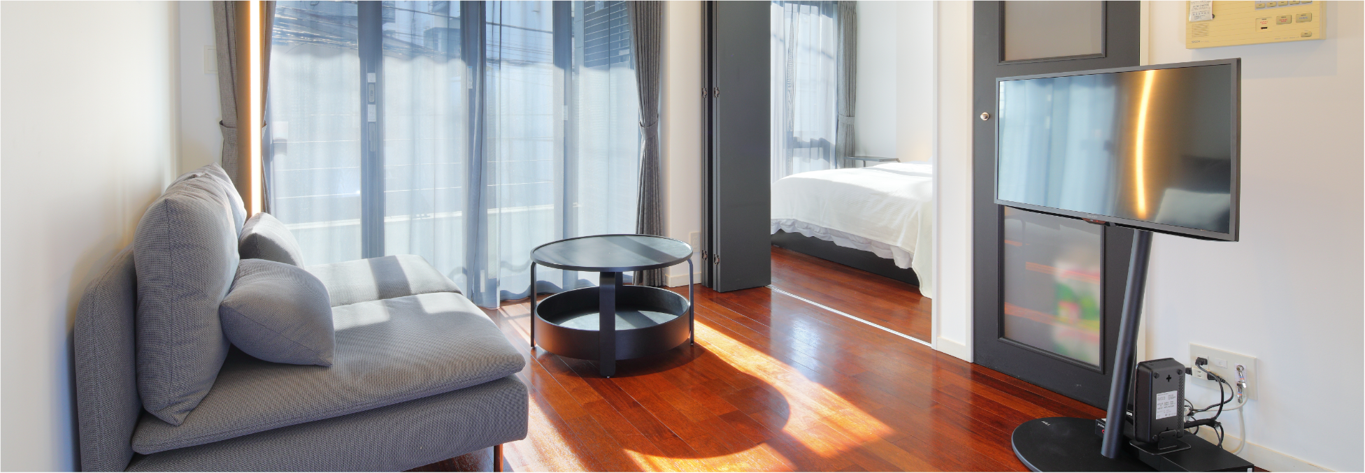 スタジオ202 – The Yu Minami Aoyama - That's color